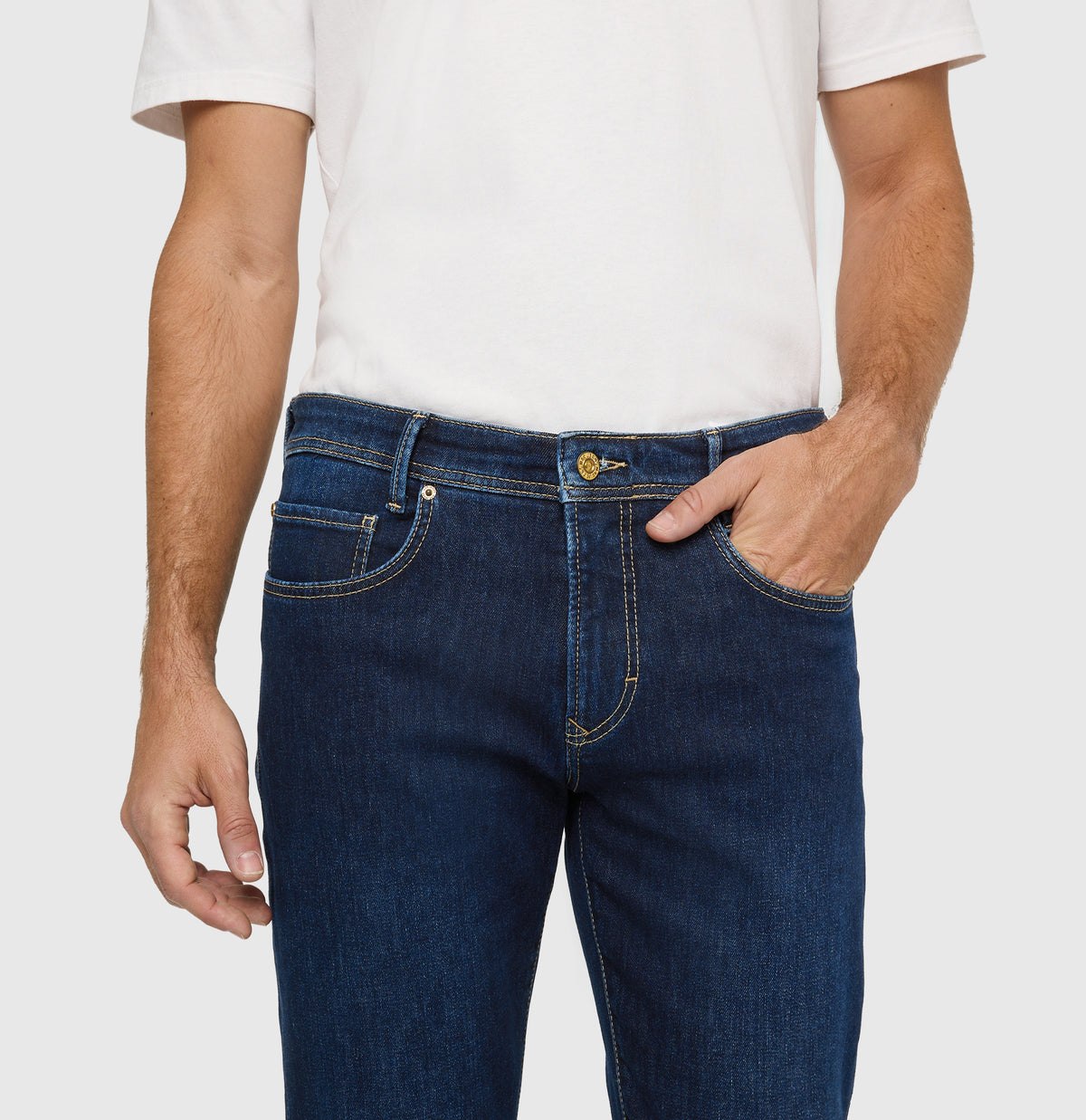 Cashmere Blend Jeans in Dark Blue Wash by MAC