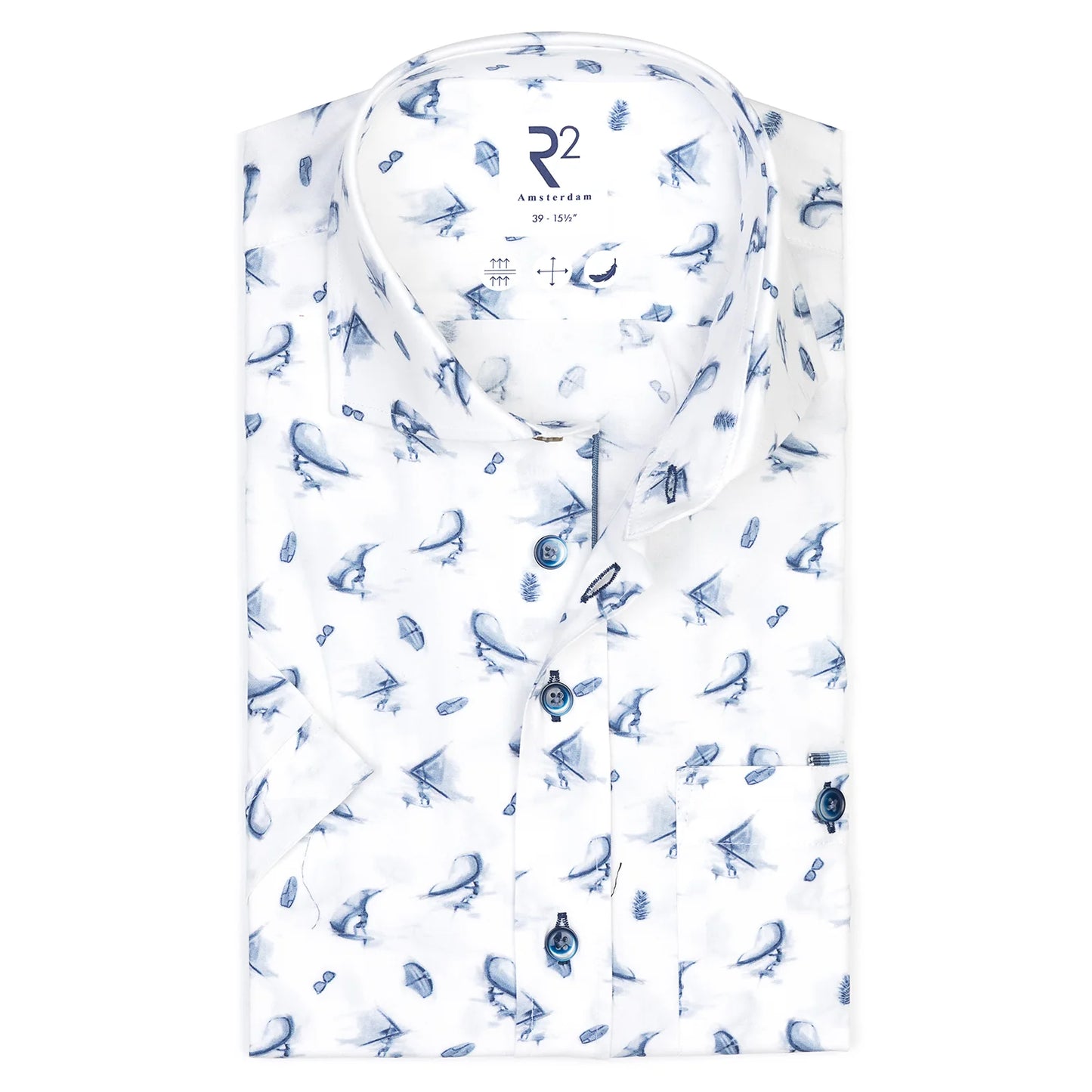 Wing surfers in white and blue by R2