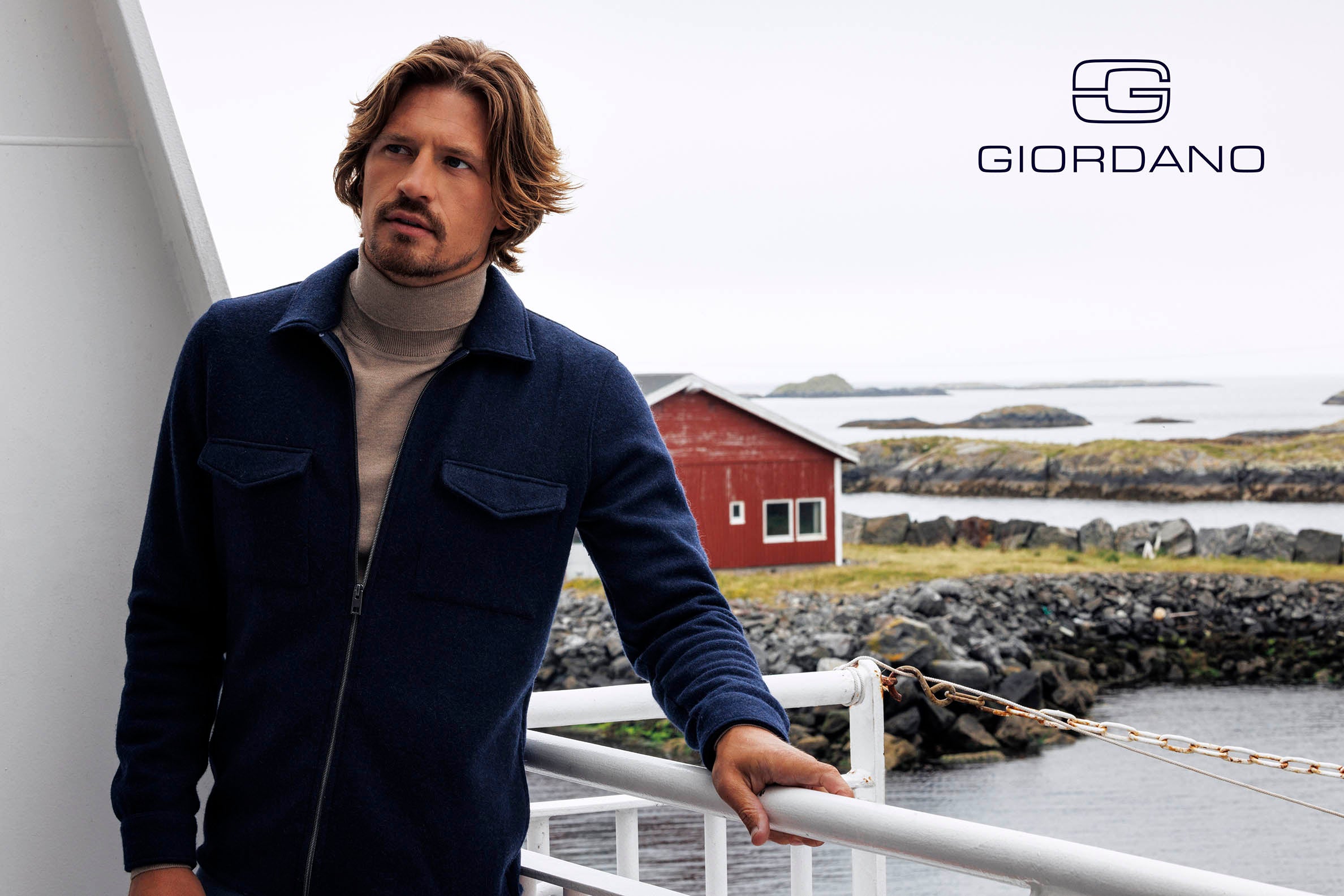 Full zip shacket in navy by Giordano