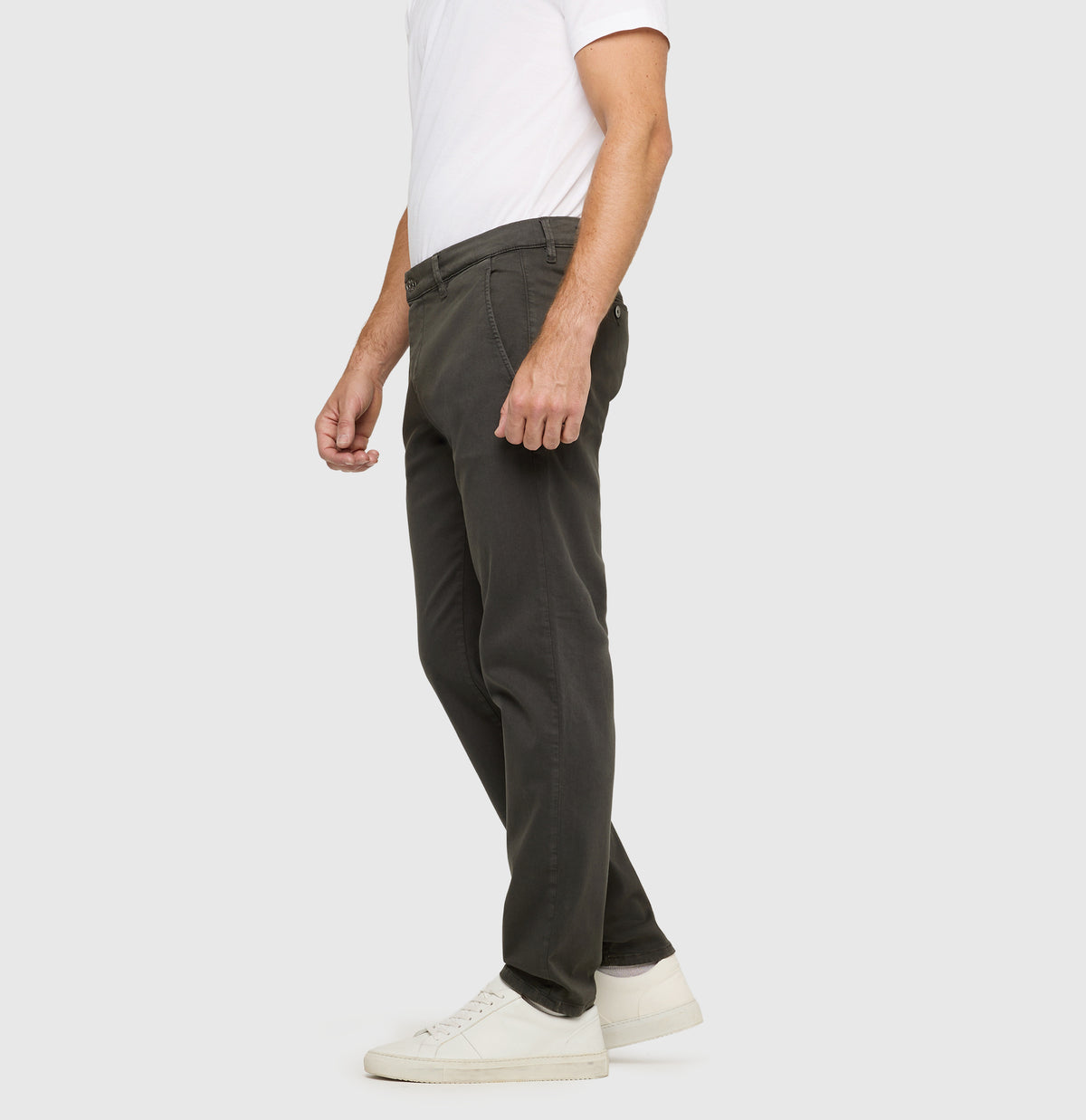 Driver Pants in Dark Shadow Grey by MAC