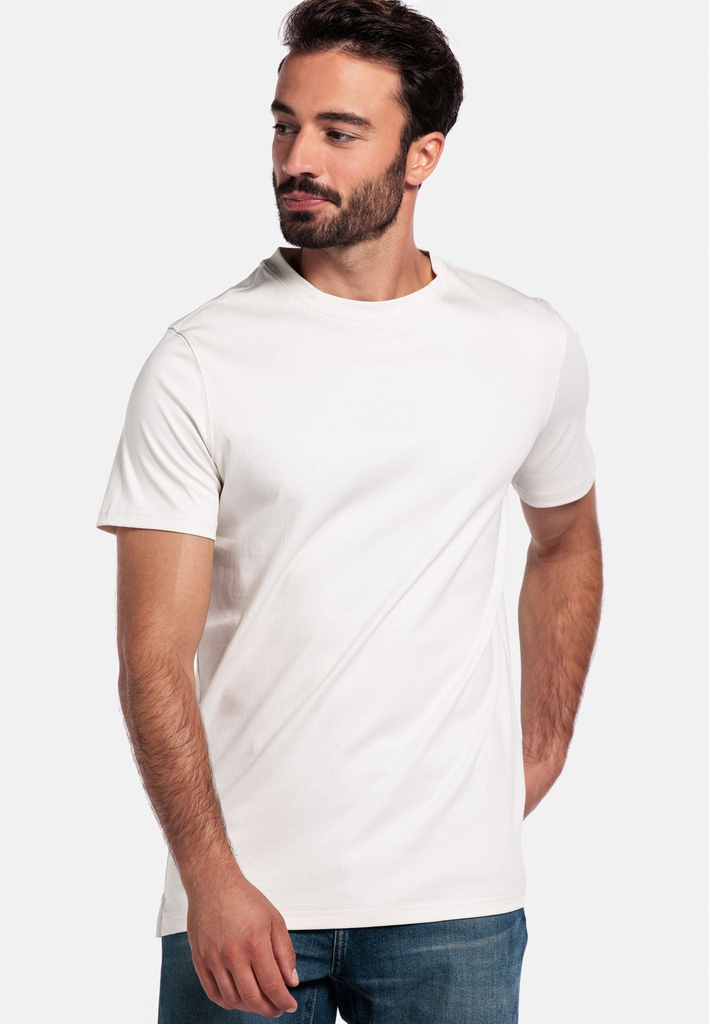 Liquid Cotton t-shirt in White by Giordano