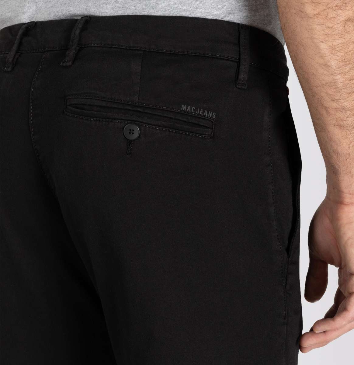 Driver Pants in Black by MAC