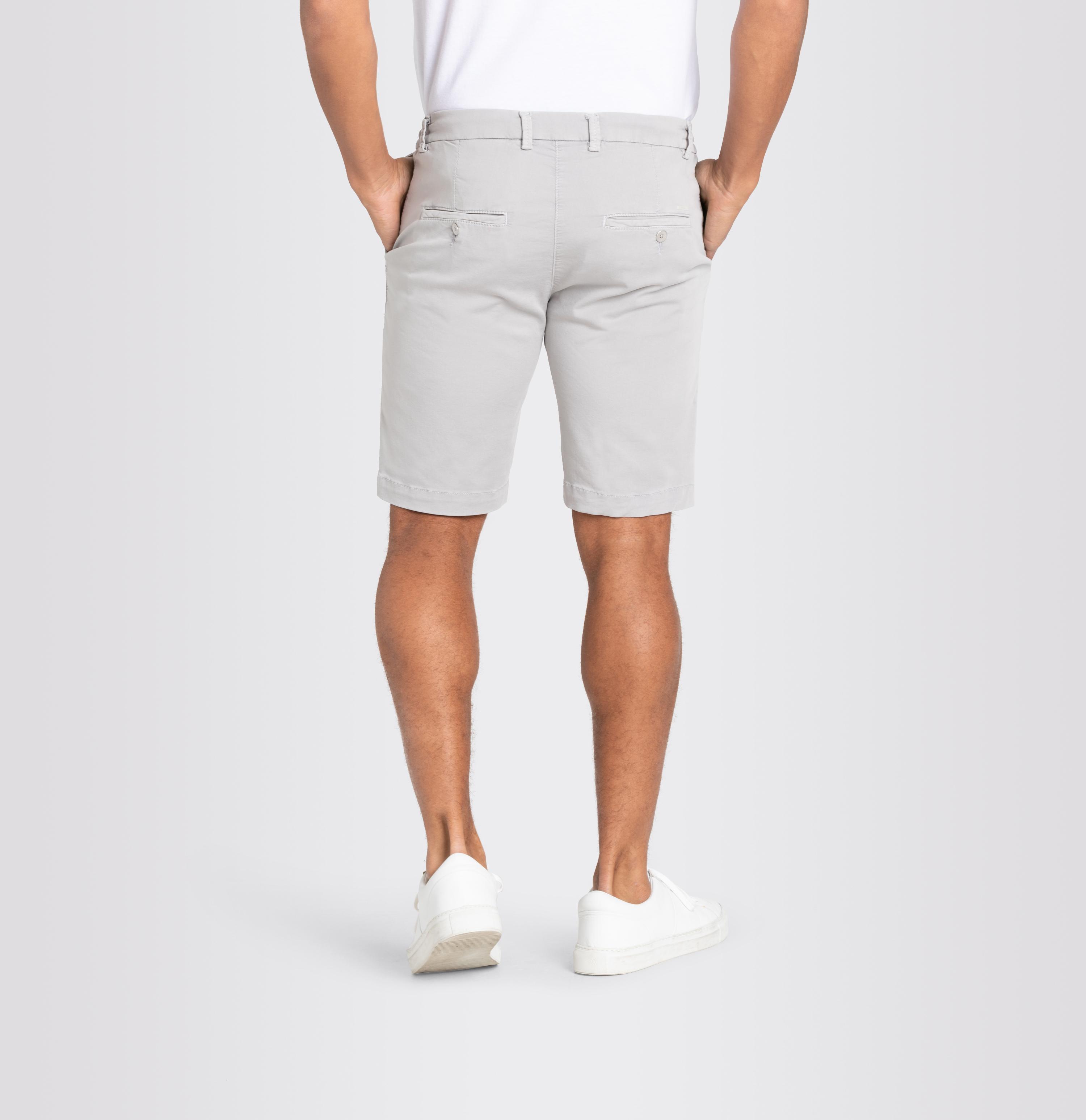Jog'n short in stone by MAC Jeans