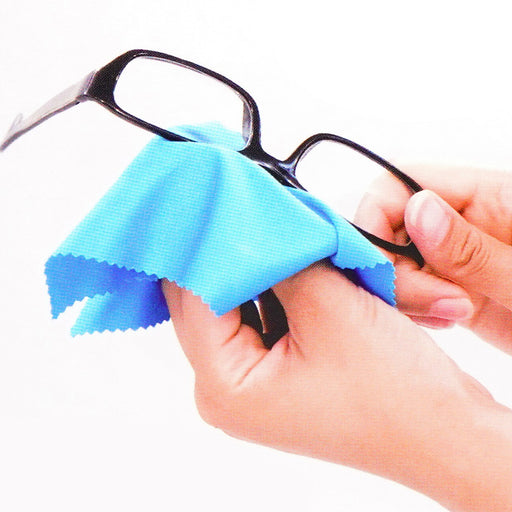 Anti fog cleaning cloth by Kikkerland