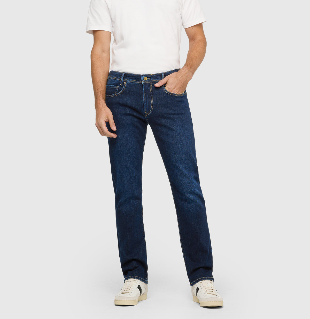 Cashmere Blend Jeans in Dark Blue Wash by MAC