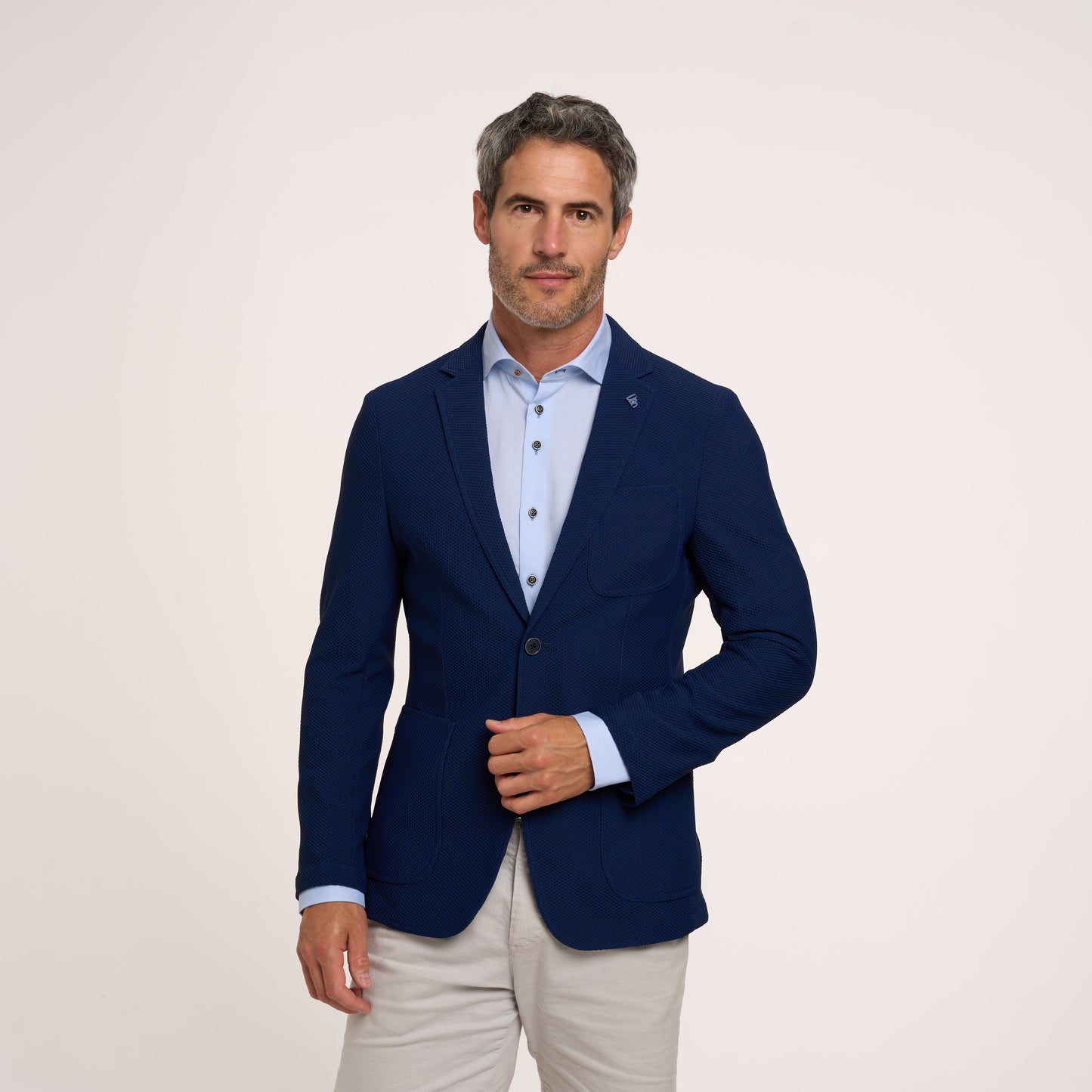 Travel jacket in blue by R2