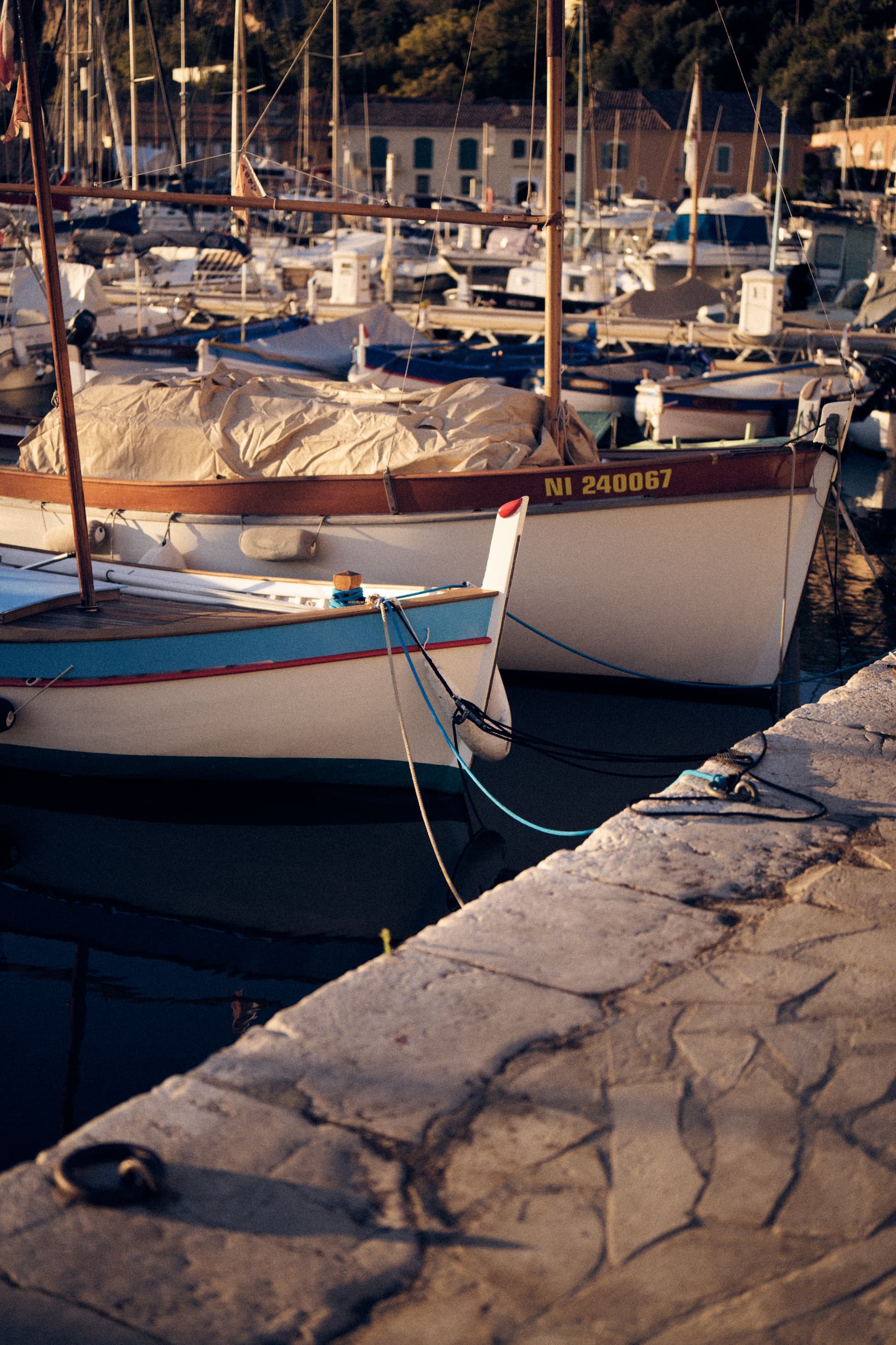 Retro Knit in Navy by Hartford