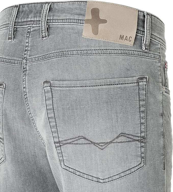 Jog 'n jean bermuda in Grey by MAC JEANS