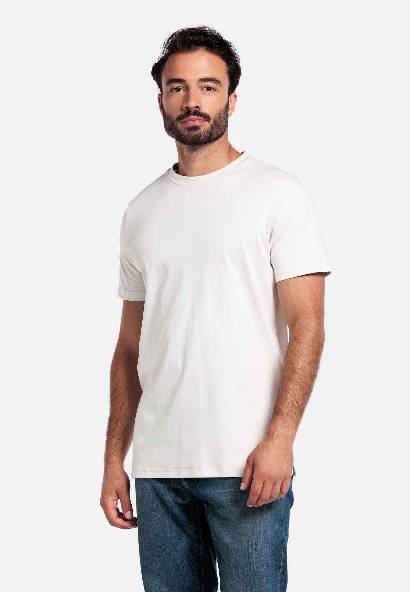 Liquid Cotton t-shirt in White by Giordano