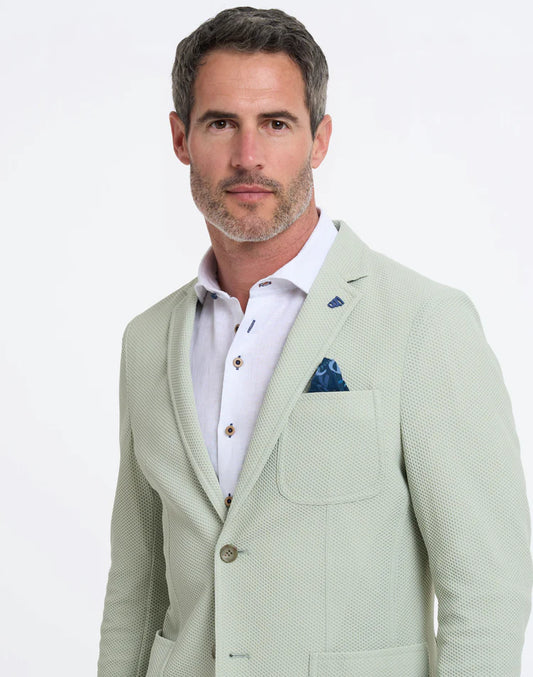 Travel jacket in Pistachio by R2