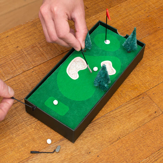 Desktop golf by Kiklerland
