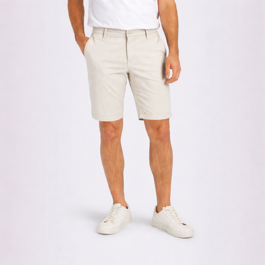 Driver Shorts in Ecru by MAC
