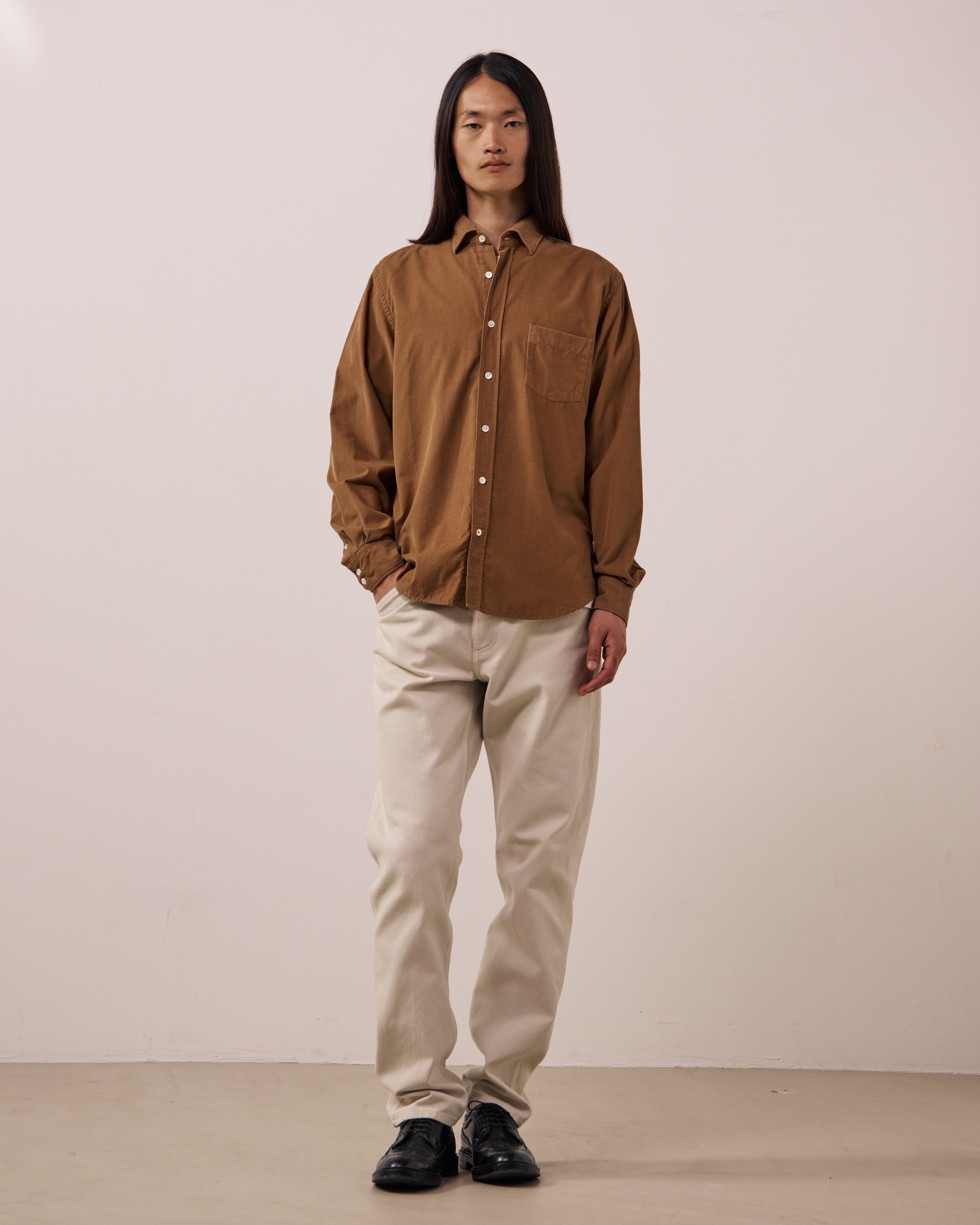 Fine Corduroy Shirt in Cognac by Hartford