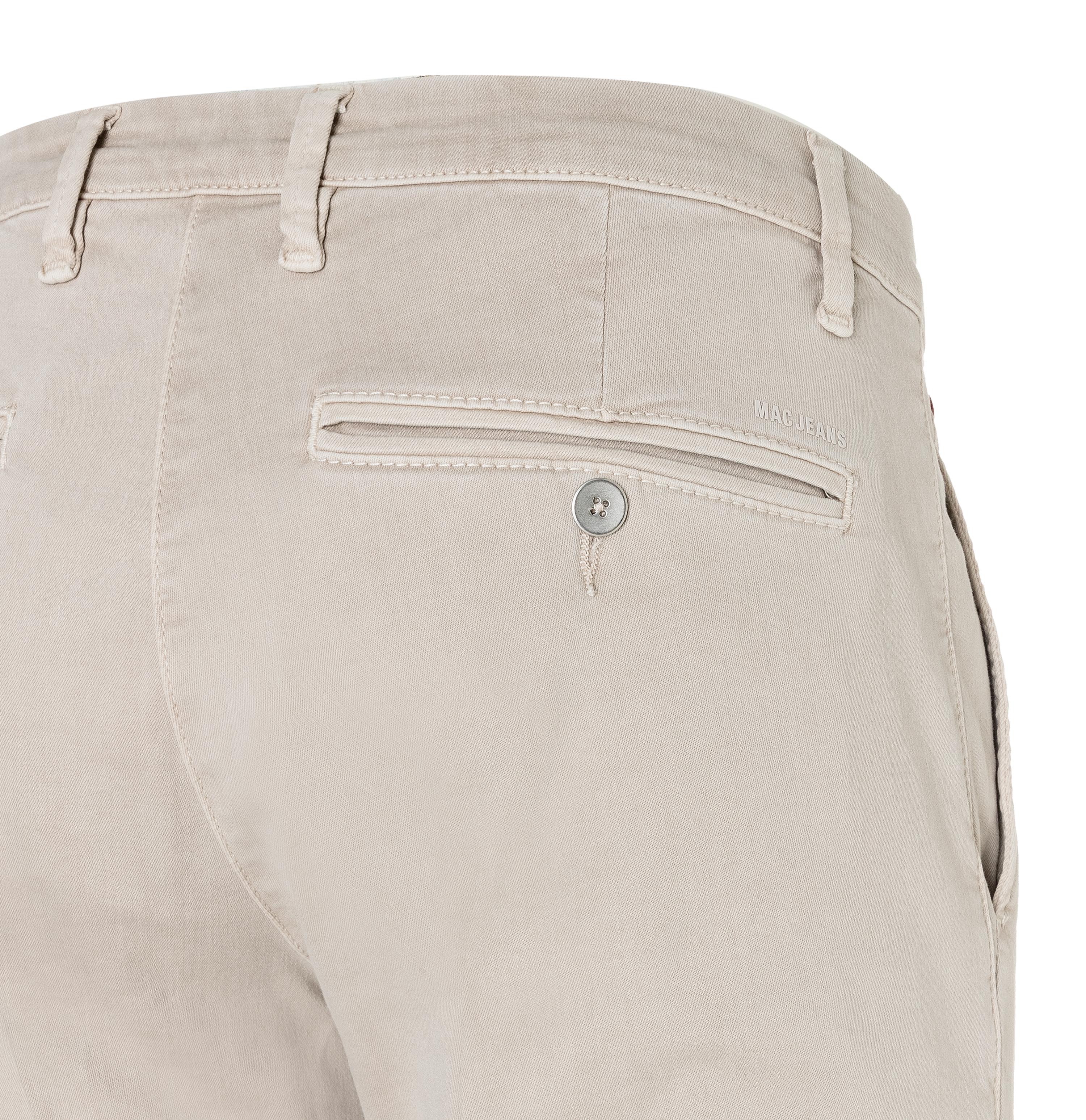 Driver Pants in Kitt beige by MAC